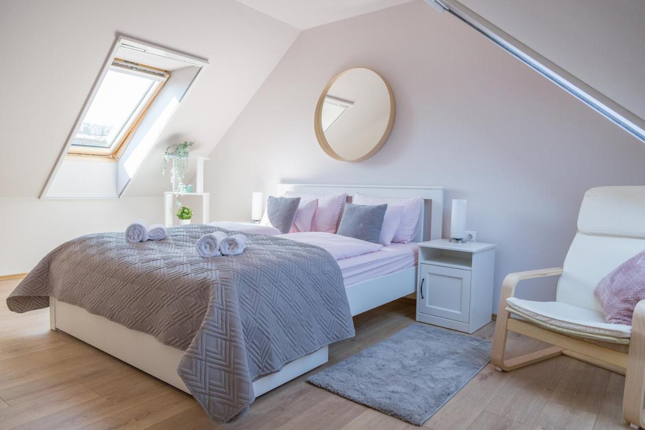 Piros Vendeghaz Ferienhaus Tihany